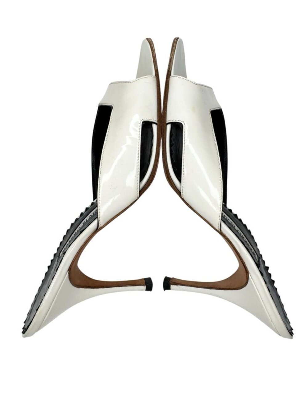 Manolo Blahnik Sz 38 White Patent Leather Mule Sandals Stiletto Slides - Picture 9 of 12